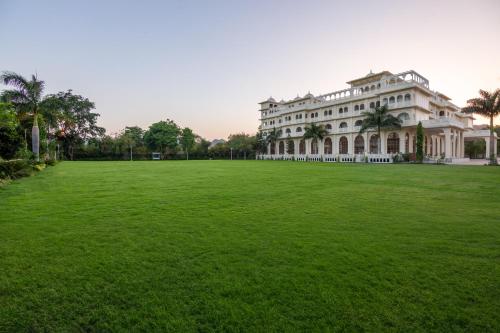 Imagen general del Hotel Sterling Aravalli Udaipur. Foto 8
