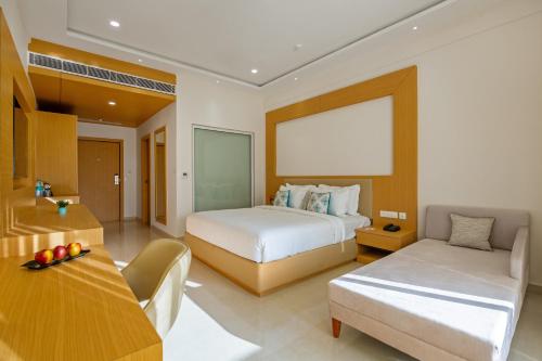 Imagen general del Hotel Sterling Aravalli Udaipur. Foto 11
