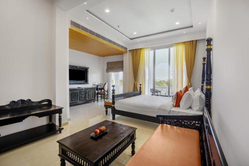 Imagen general del Hotel Sterling Aravalli Udaipur. Foto 12