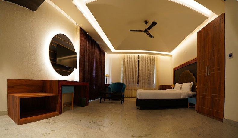Imagen de la habitación del Hotel Sterling Balicha Udaipur. Foto 9