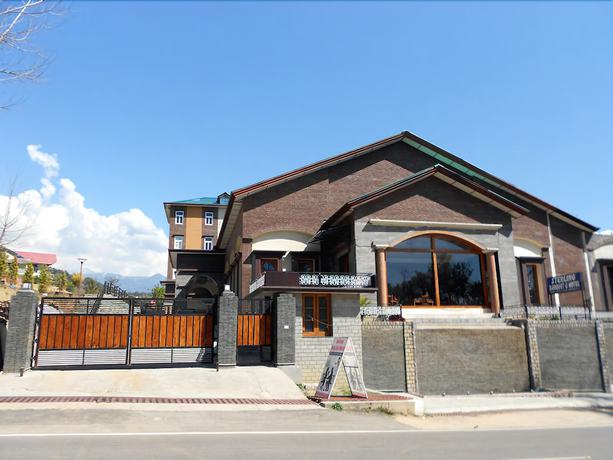 Imagen general del Hotel Sterling Banquet and. Foto 2