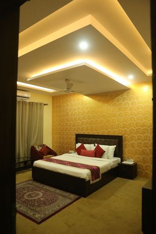 Imagen de la habitación del Hotel Sterling Banquet and. Foto 7