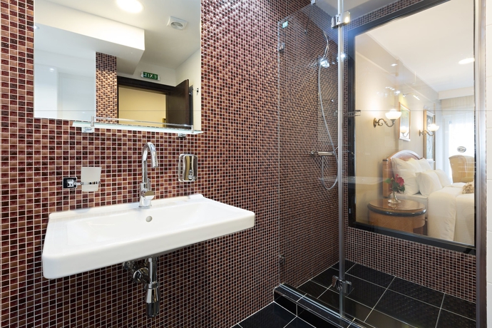 Imagen de la habitación del Hotel Sterling, Belgrado. Foto 8