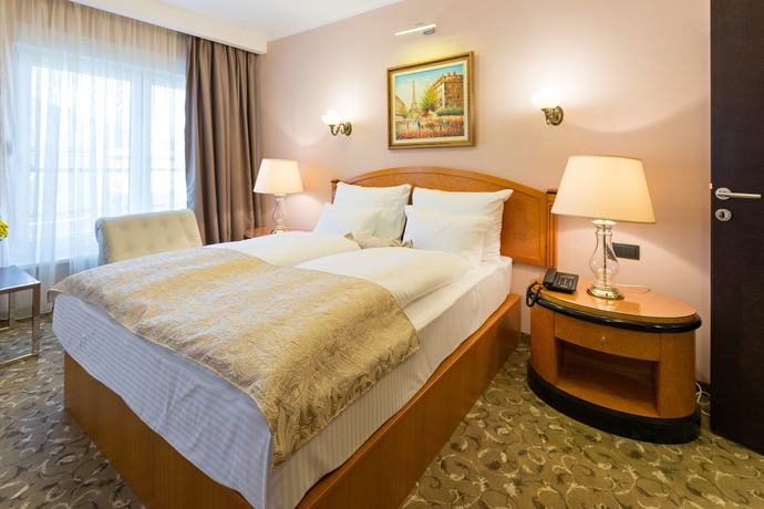 Imagen de la habitación del Hotel Sterling, Belgrado. Foto 13