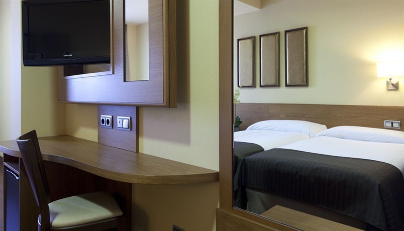 Imagen de la habitación del Hotel Sterling, Centro de Madrid. Foto 7