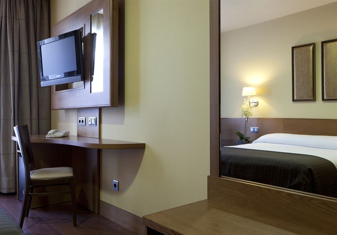 Imagen de la habitación del Hotel Sterling, Centro de Madrid. Foto 8