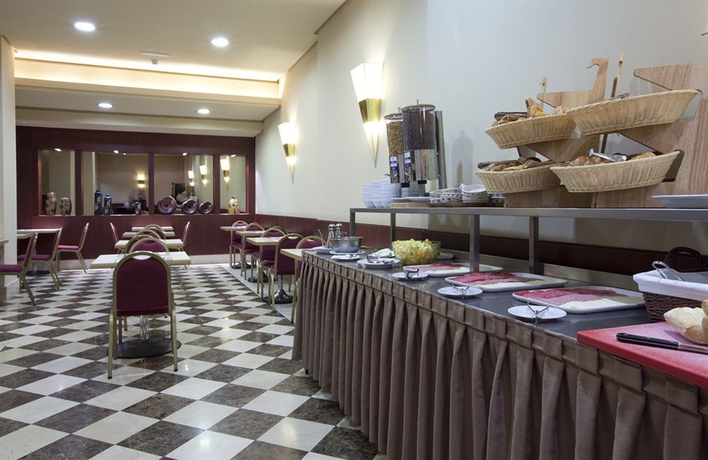 Imagen del bar/restaurante del Hotel Sterling, Centro de Madrid. Foto 2