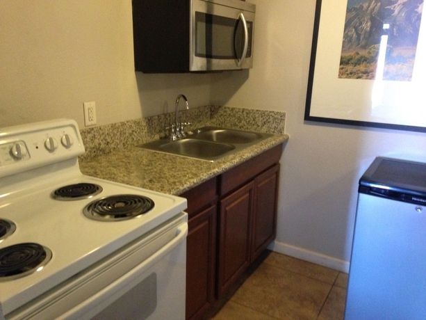 Imagen de la habitación del Hotel Sterling Gardens. Foto 5