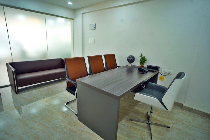 Imagen de la habitación del Hotel Sterling Inn. Foto 14
