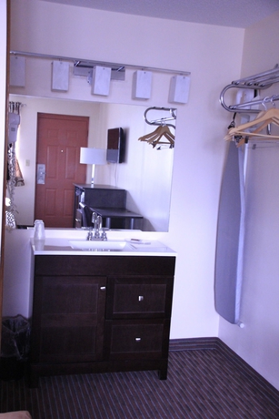 Imagen de la habitación del Hotel Sterling Inn Niagara Falls Near Iag Airport. Foto 6