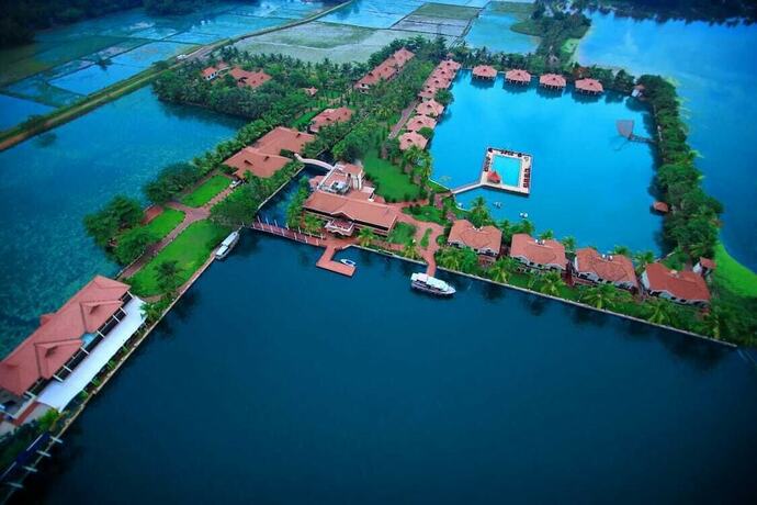 Imagen general del Hotel Sterling Lake Palace Alleppey. Foto 1