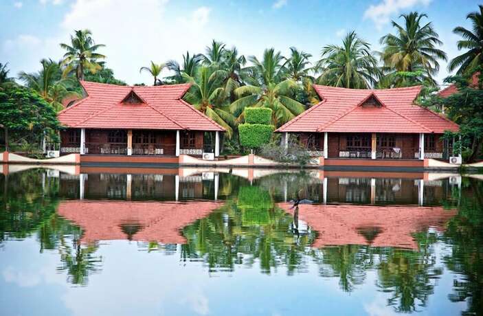 Imagen de la habitación del Hotel Sterling Lake Palace Alleppey. Foto 9