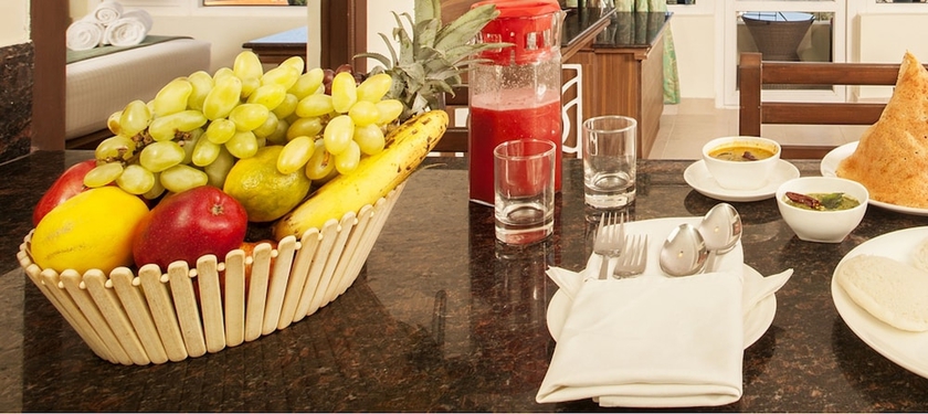 Imagen del bar/restaurante del Hotel Sterling Mount Abu. Foto 2