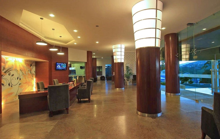 Imagen de los interiores del Hotel Sterling Ooty Fern Hill. Foto 18