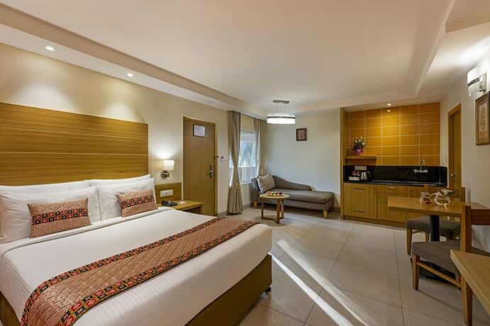 Imagen general del Hotel Sterling Puri. Foto 3