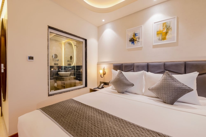 Imagen de la habitación del Hotel Sterling Saryu Ayodhya. Foto 1