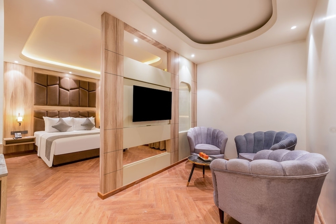 Imagen de la habitación del Hotel Sterling Saryu Ayodhya. Foto 6