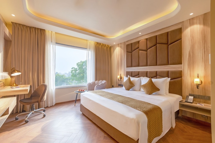 Imagen de la habitación del Hotel Sterling Saryu Ayodhya. Foto 9