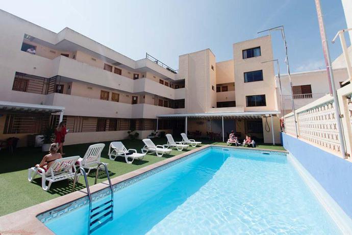 Imagen de la piscina del Hotel Stic Urban & SPA, San Antonio [Centro]. Foto 5