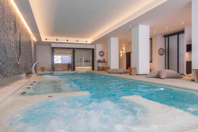 Imagen de la piscina del Hotel Stic Urban & Spa, San Antonio [Centro]. Foto 15