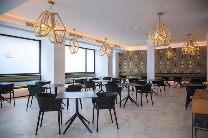 Imagen del bar/restaurante del Hotel Stic Urban & Spa, San Antonio [Centro]. Foto 3