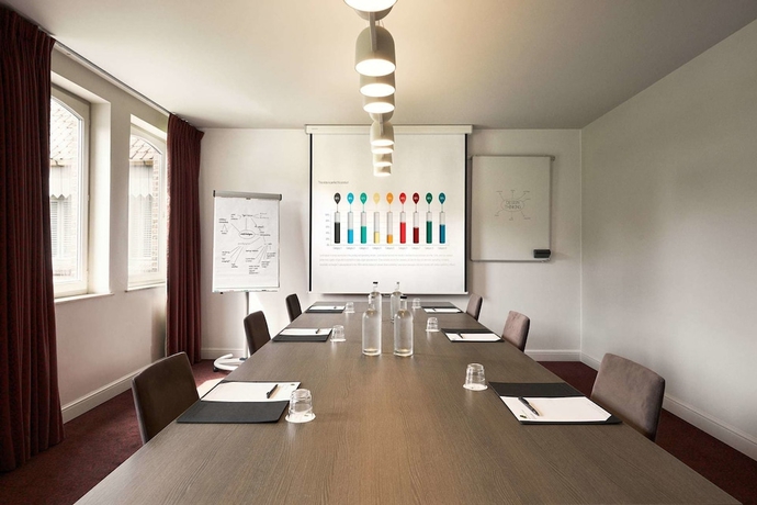 Imagen de los interiores del Hotel Stiemerheide. Foto 16