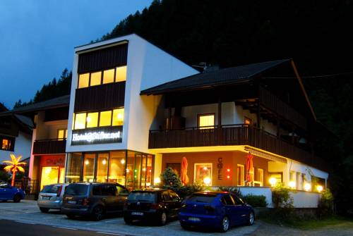Imagen de la habitación del Hotel Stifter, Lutago. Foto 2