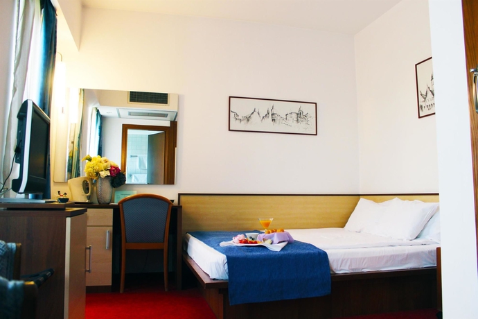 Imagen de la habitación del Hotel Stil, Bucarest. Foto 10