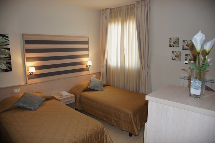 Imagen de la habitación del Hotel Stilhotel. Foto 9