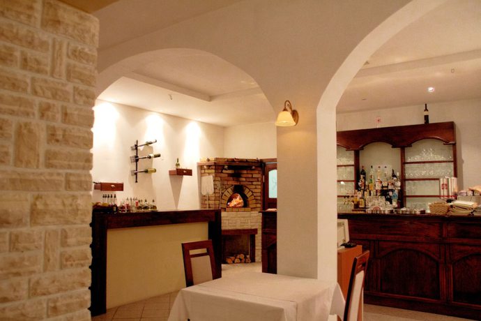 Imagen del bar/restaurante del Hotel Stipe. Foto 3