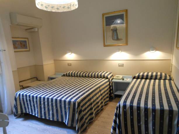 Imagen de la habitación del Hotel Stipino. Foto 5