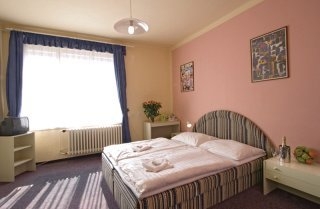 Imagen de la habitación del Hotel Stirka. Foto 3