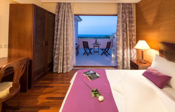 Imagen de la habitación del Hotel St.john Villas. Foto 15