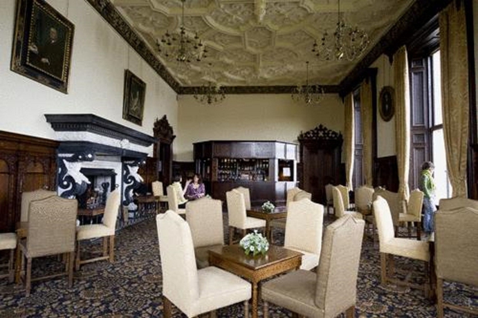 Imagen del bar/restaurante del Hotel Stoke Rochford Hall. Foto 7