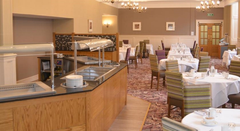 Imagen del bar/restaurante del Hotel Stoke Rochford Hall. Foto 8