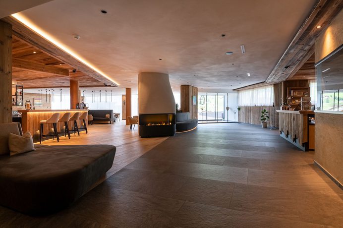 Imagen de los interiores del Hotel Stoll. Foto 20
