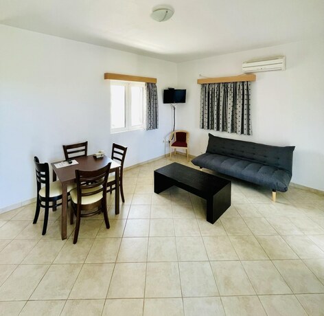 Imagen de la habitación del Hotel Stomio Villague. Foto 18