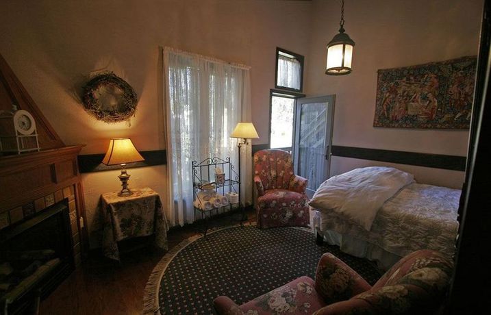 Imagen de la habitación del Hotel Stone Chalet B&B Inn and Event Center. Foto 5