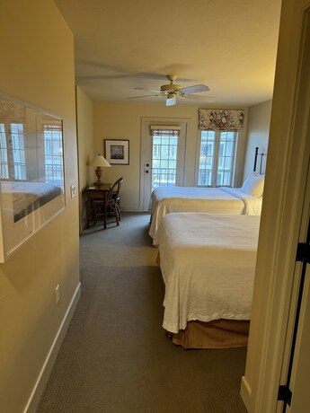 Imagen de la habitación del Hotel Stone Harbor. Foto 15