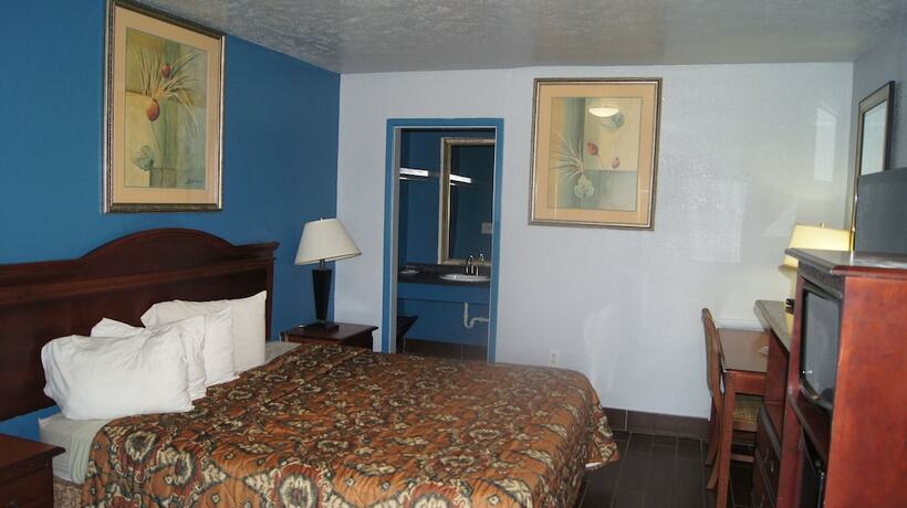 Imagen de la habitación del Hotel Stone Inn Motel. Foto 17