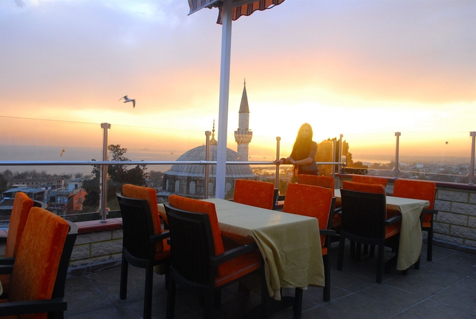 Imagen del bar/restaurante del Hotel Stone Istanbul. Foto 4