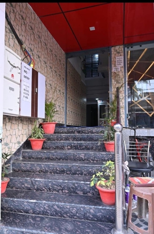Imagen general del Hotel Stone Park Radha Devi Ln. Foto 3