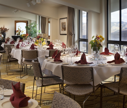 Imagen de los interiores del Hotel Stonebridge Inn. Foto 12