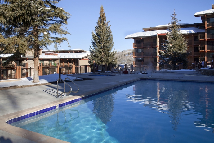 Imagen de la piscina del Hotel Stonebridge Inn. Foto 15