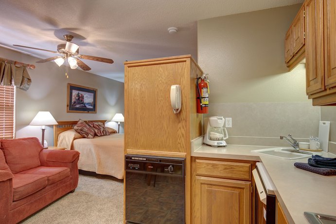 Imagen de la habitación del Hotel Stonebridge Village Resort. Foto 13