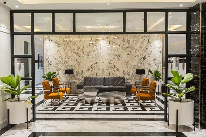 Imagen de los interiores del Hotel Stonehill Suites. Foto 37