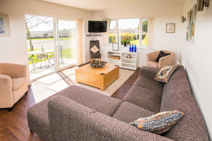 Imagen de los interiores del Hotel Stoneleigh Village. Foto 12