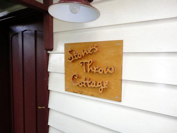 Imagen general del Hotel Stones Throw Cottage Bed and Breakfast. Foto 2