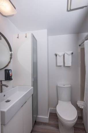 Imagen de la habitación del Hotel Stones Throw. Foto 2