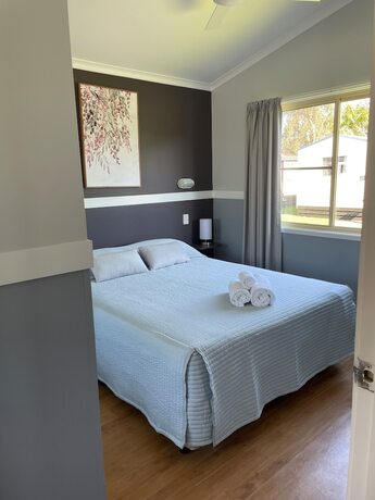 Imagen de la habitación del Hotel Stoney Park. Foto 21